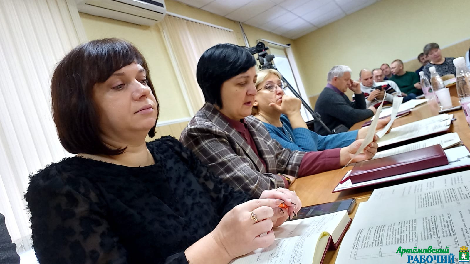 Депутаты Думы бюджет обсудили, будут публичные слушания