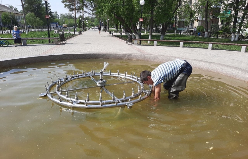 Фото Галины Таскиной. На время ремонта насосного оборудования фонтан останется без воды.