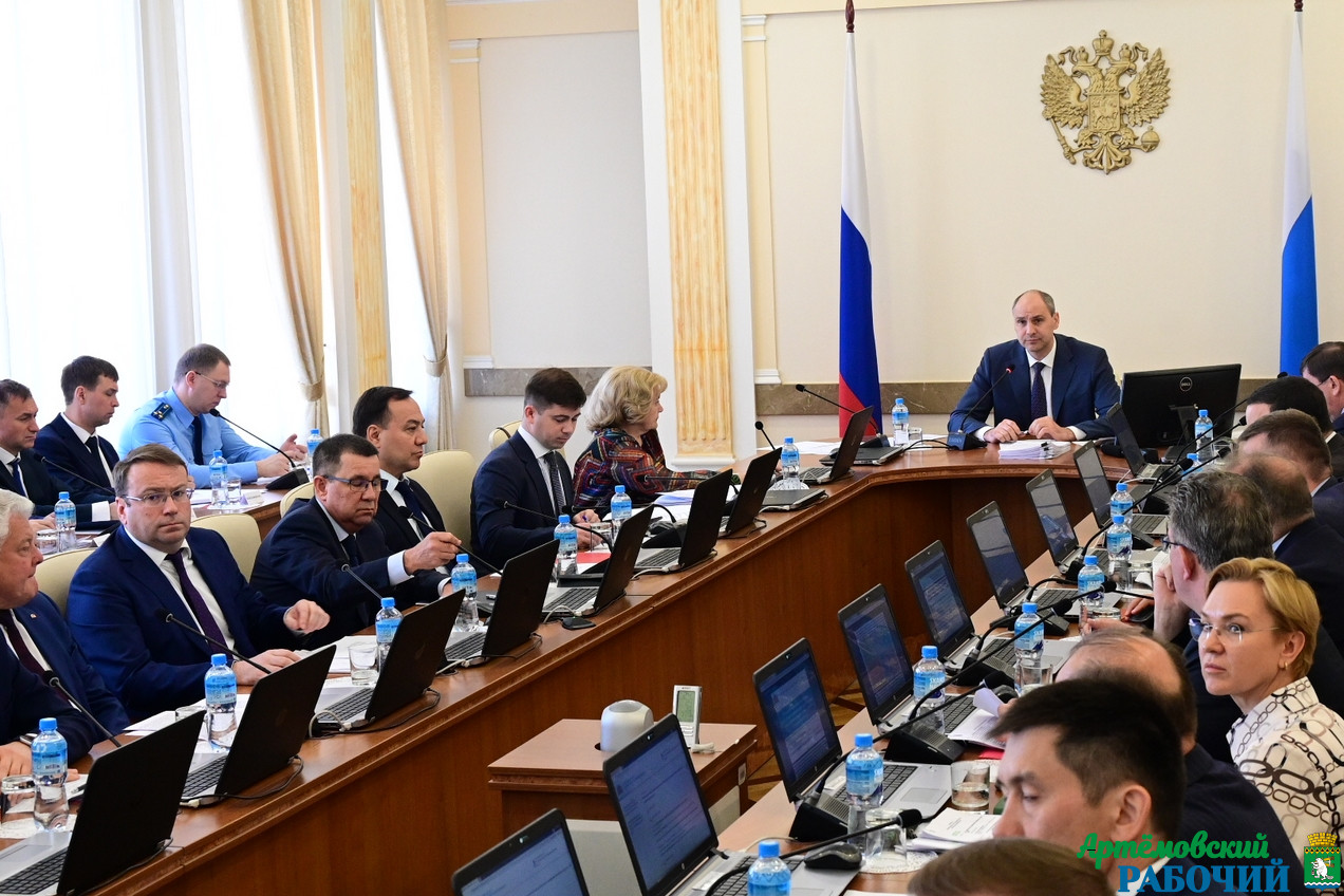 Денис ПАСЛЕР поручил полностью перевести все меры поддержки участников СВО в электронный формат