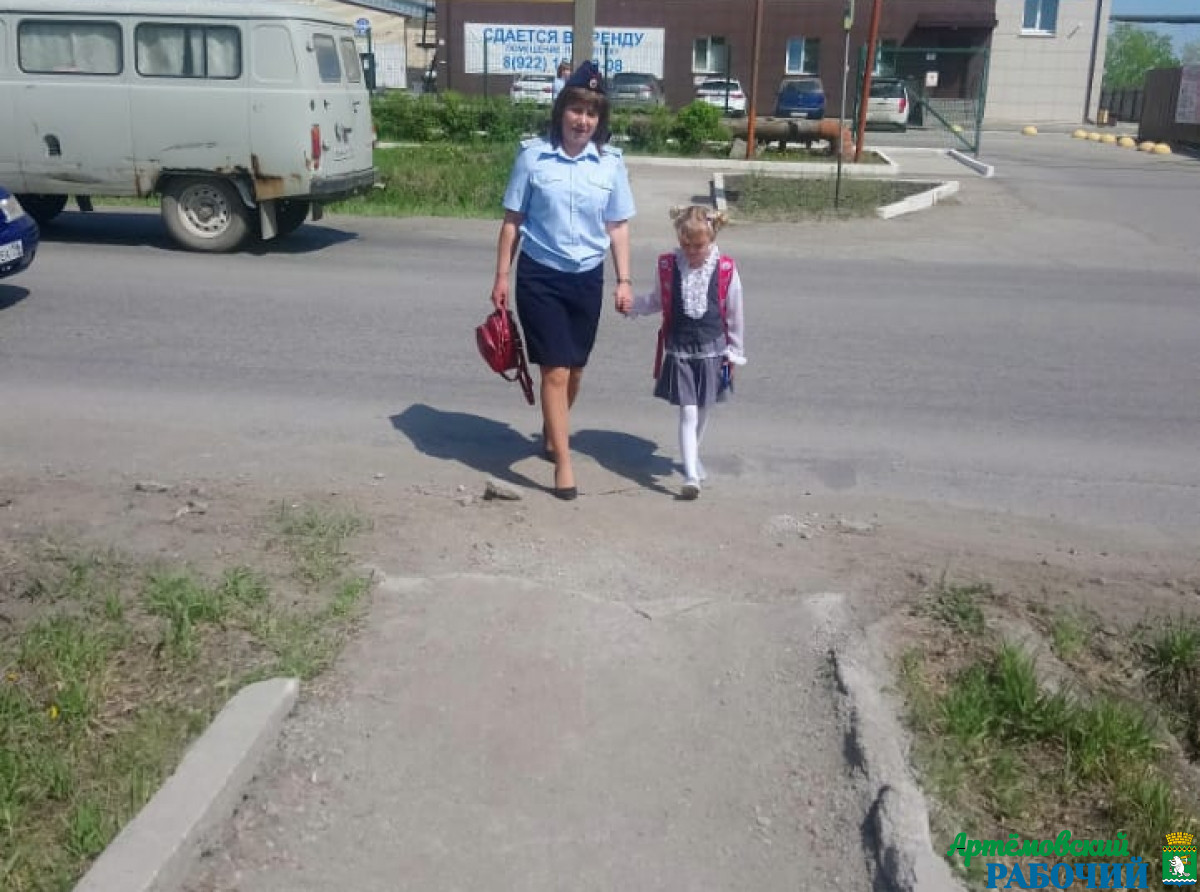 Предоставлено ГИБДД. В каникулы растет число ДТП с участием детей. Рассказывайте им о правилах дорожного движения!