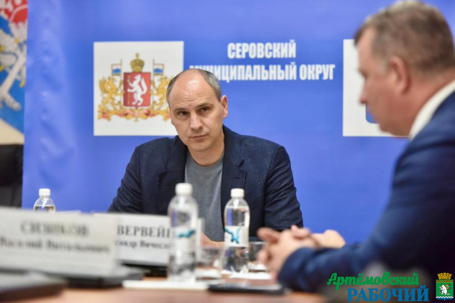 Денис Паслер выделил свыше 400 миллионов рублей на переселение жильцов аварийного дома в Серове