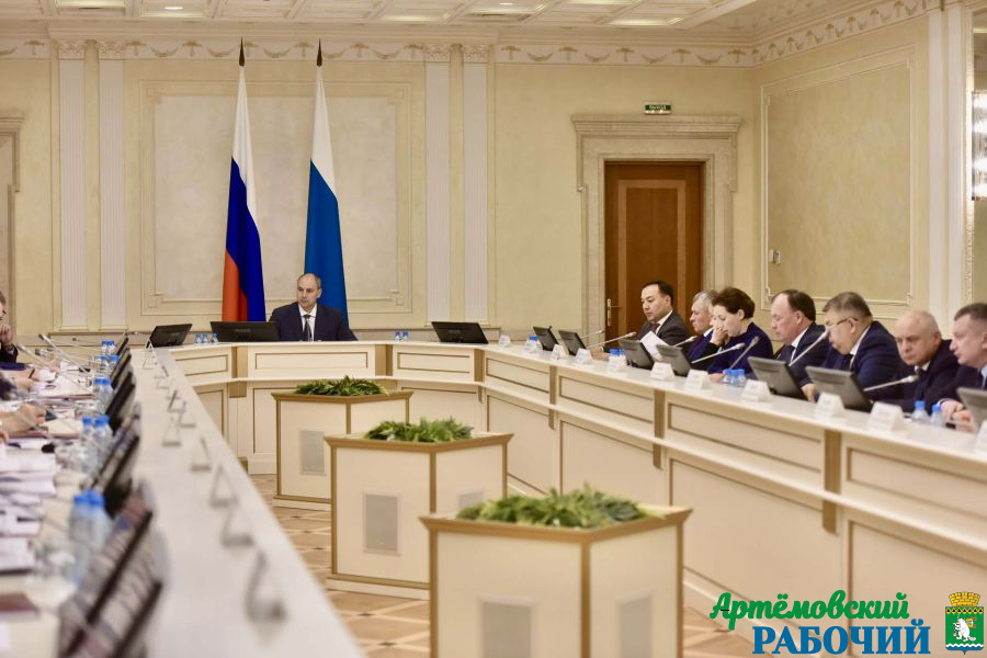 Денис Паслер поручил усилить меры безопасности в преддверии начала нового учебного года