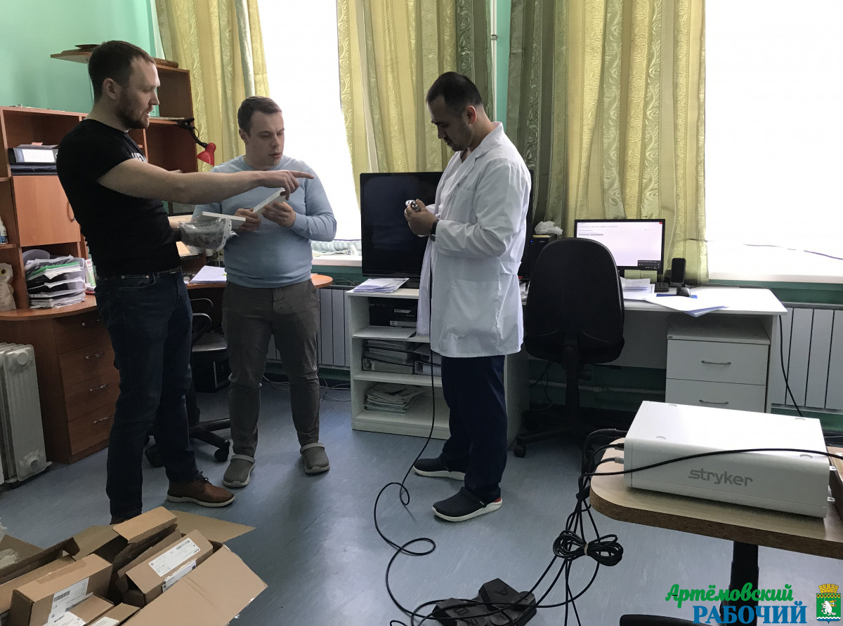 Фото пресс-службы АЦРБ. УГМК не в первый раз помогает артёмовской больнице.