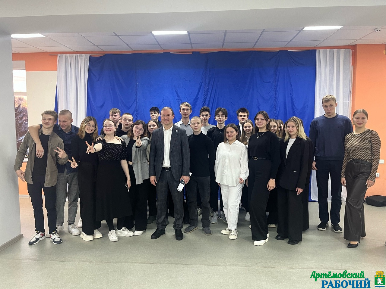 Евгений Старков встретился со школьниками Артемовского городского округа