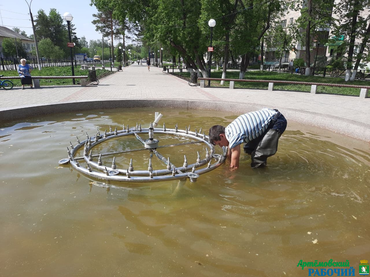 В Артемовском сломался городской фонтан 