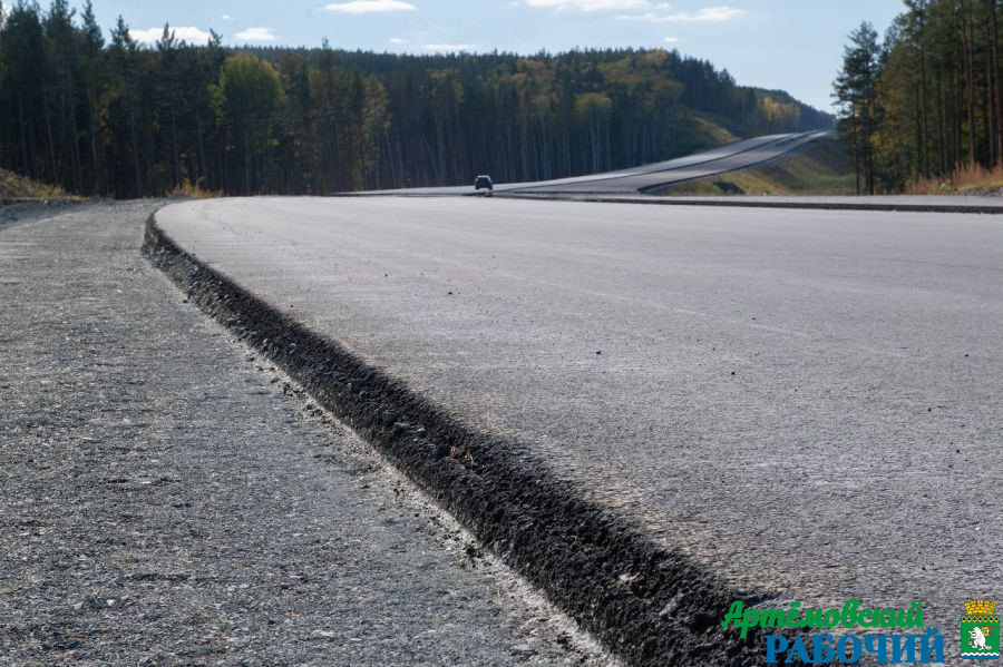 Губернатор Свердловской области Денис Паслер рассказал об обновлении участков дорог на Демидовском маршруте