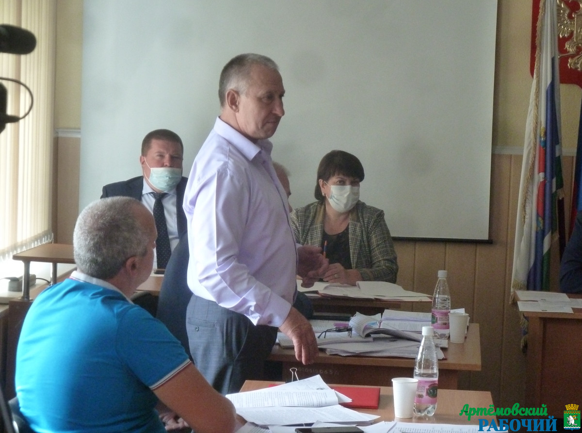 Депутат Думы АГО Г, Виноградов отстаивал интересы родного поселка