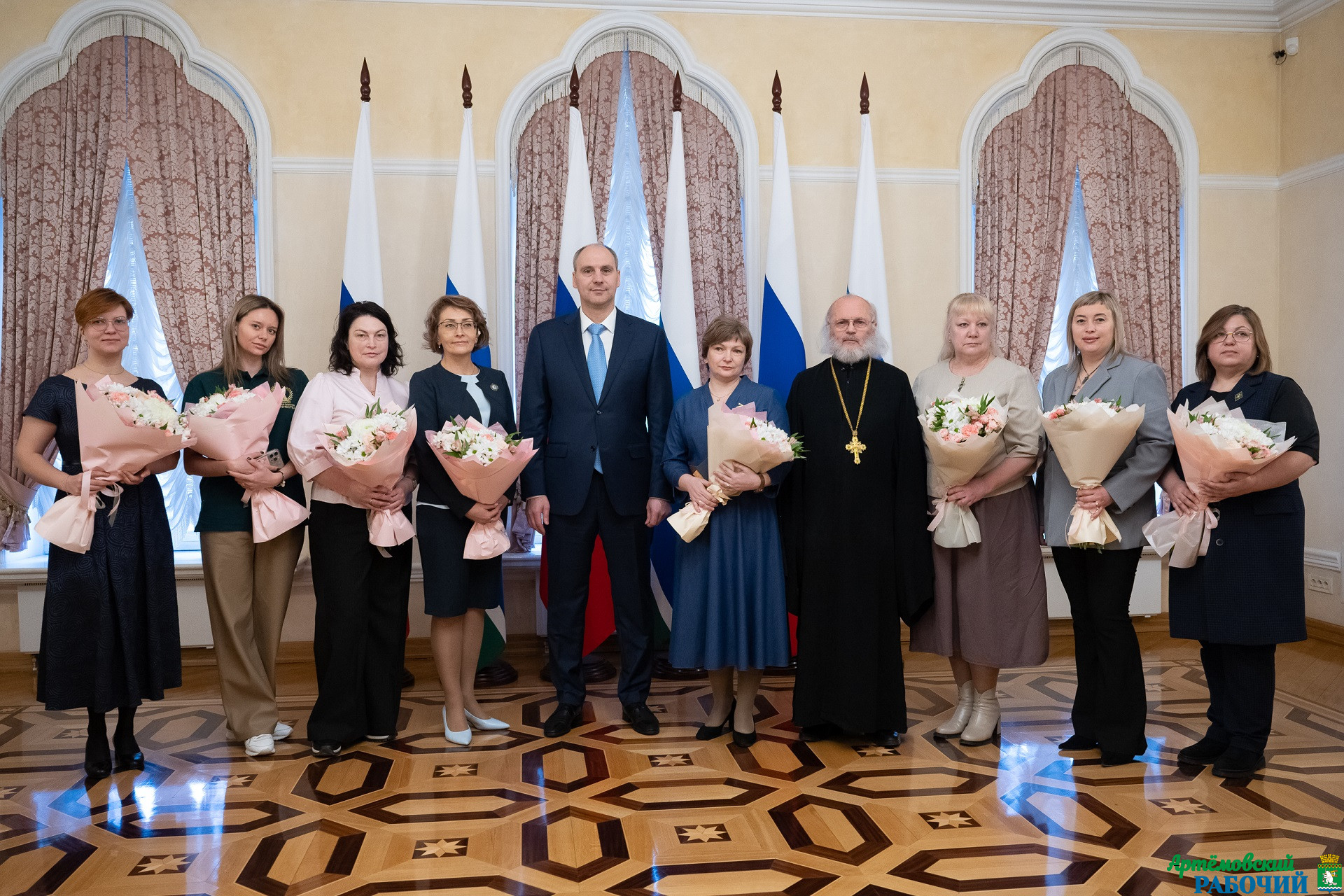 Денис Паслер встретился с жёнами и матерями свердловских защитников Отечества