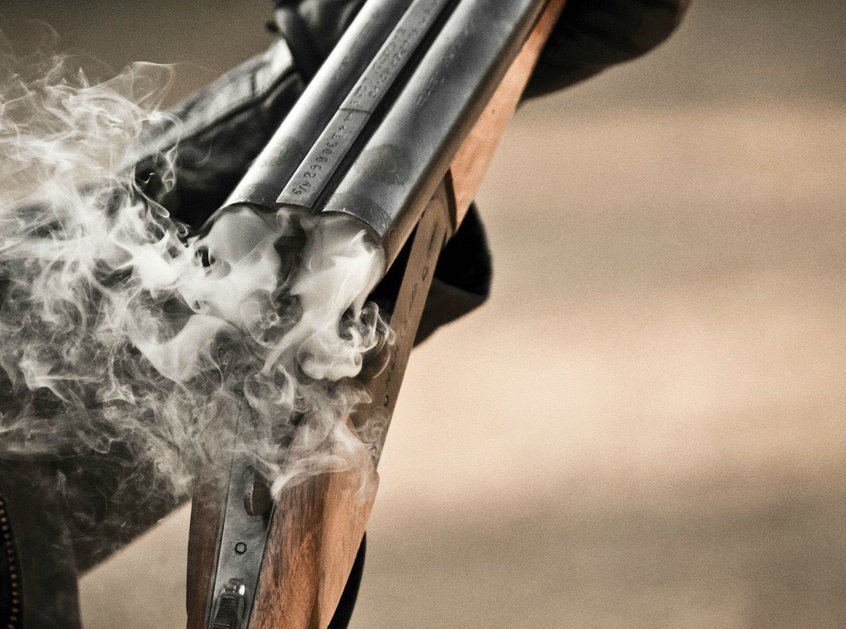 Стрельба из оружия в Артемовском