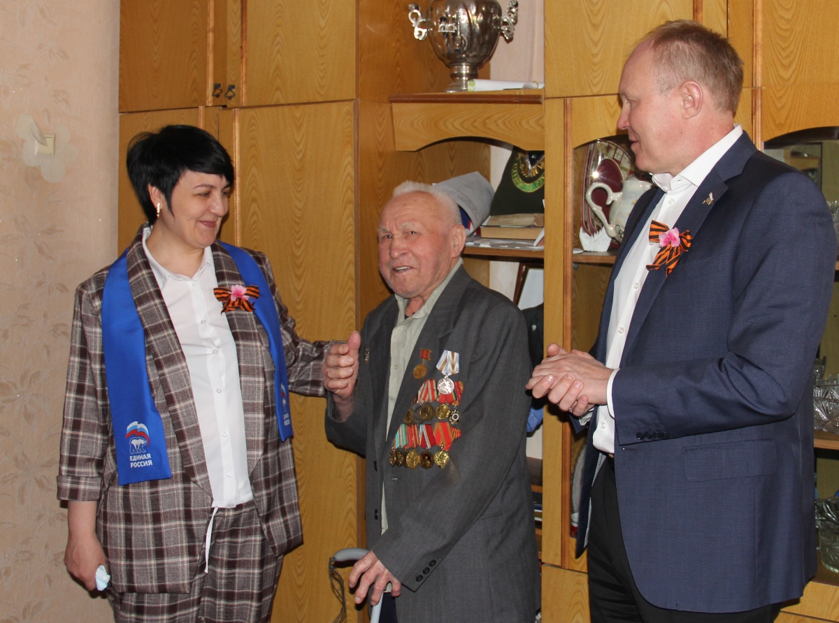 Сергей Чепиков приехал в гости к ветеранам