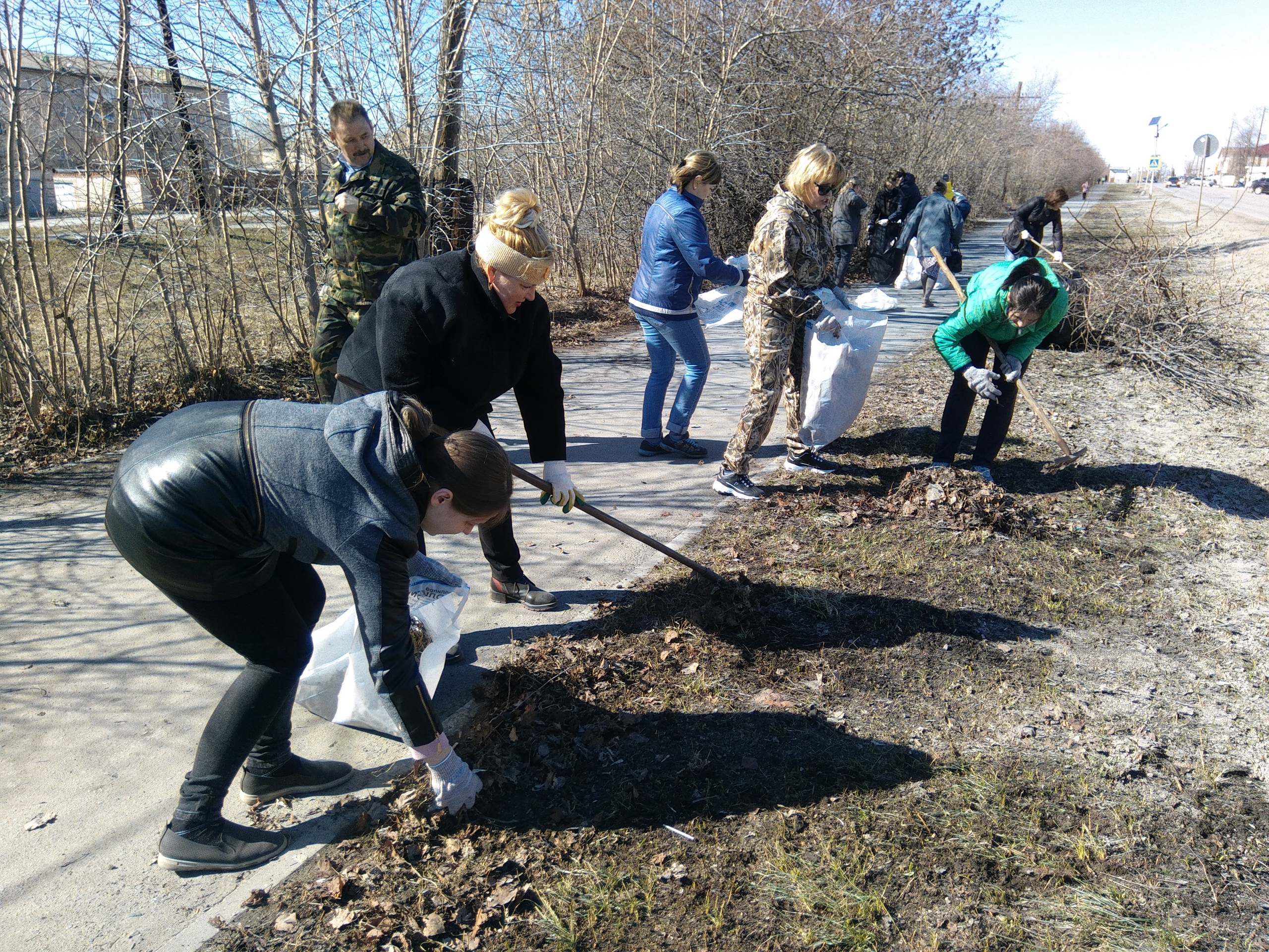 Отличный пример: на субботник вышли первыми 