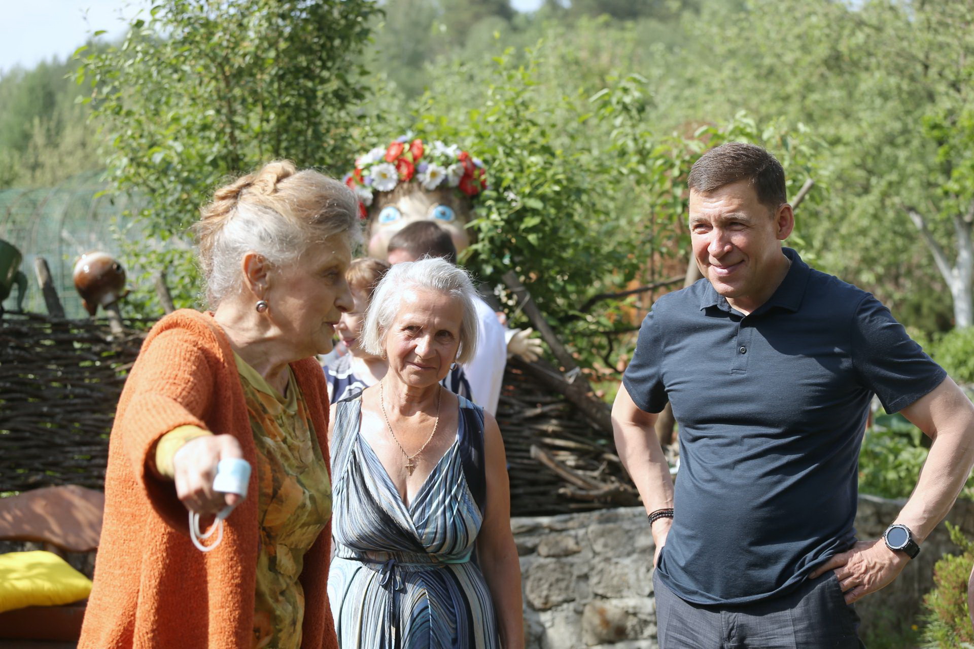 Евгений Куйвашев поручил решить вопрос с грантами для свердловских садоводов 