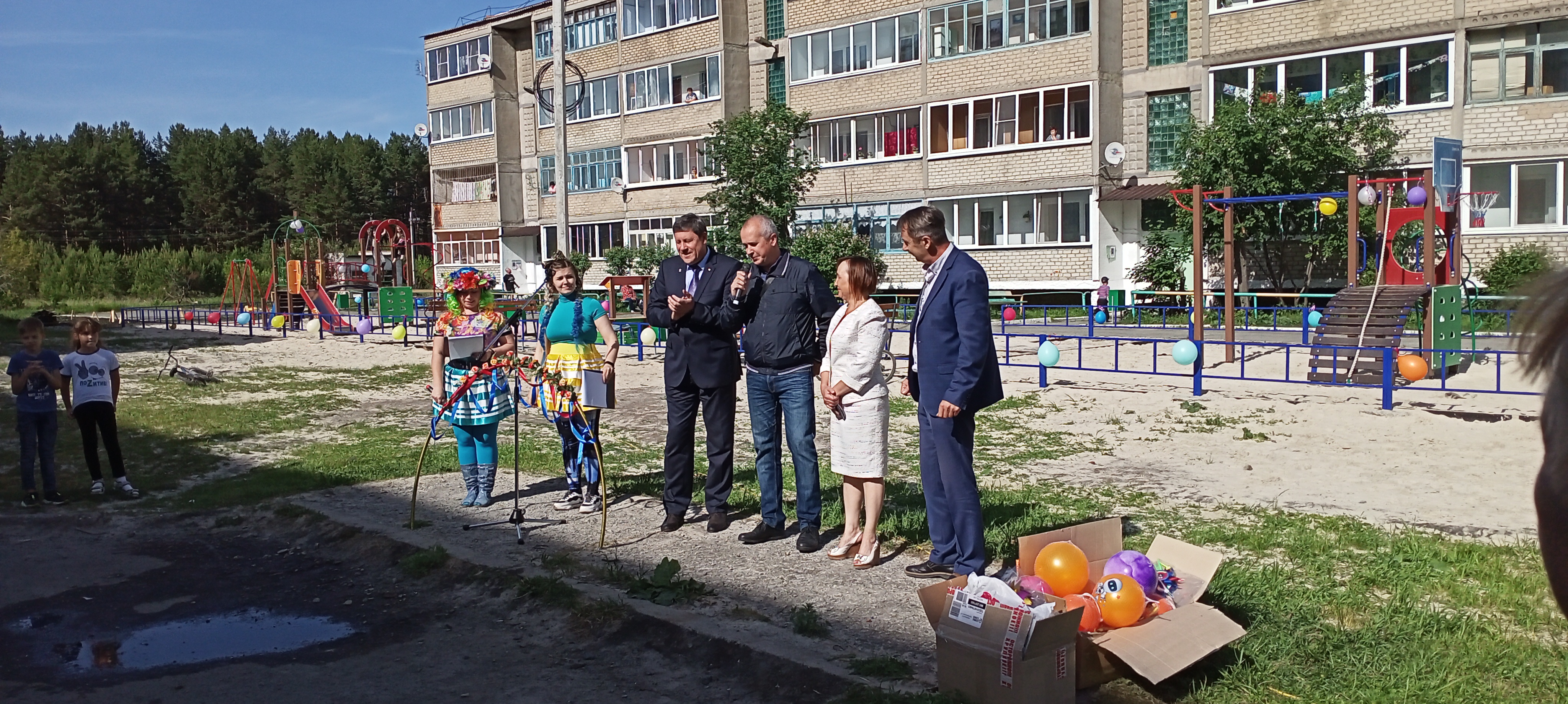 На Кировке открылась детская площадка