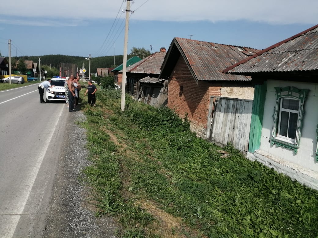 В артемовском селе разбился мотоциклист