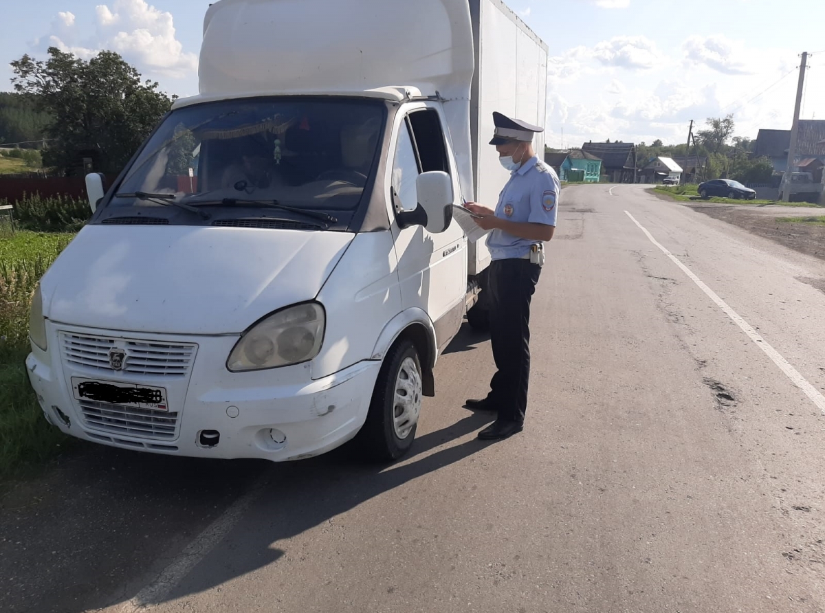 Фото предоставлено ОМВД. Сотрудники полиции предупреждают граждан о недопустимости управления автомобилем - источником повышенной опасности - в нетрезвом состоянии.