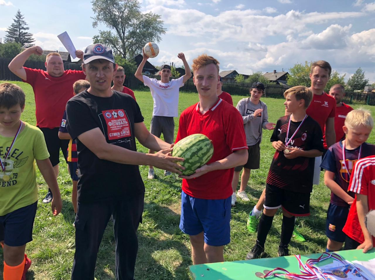 В Артемовском прошел футбольный праздник