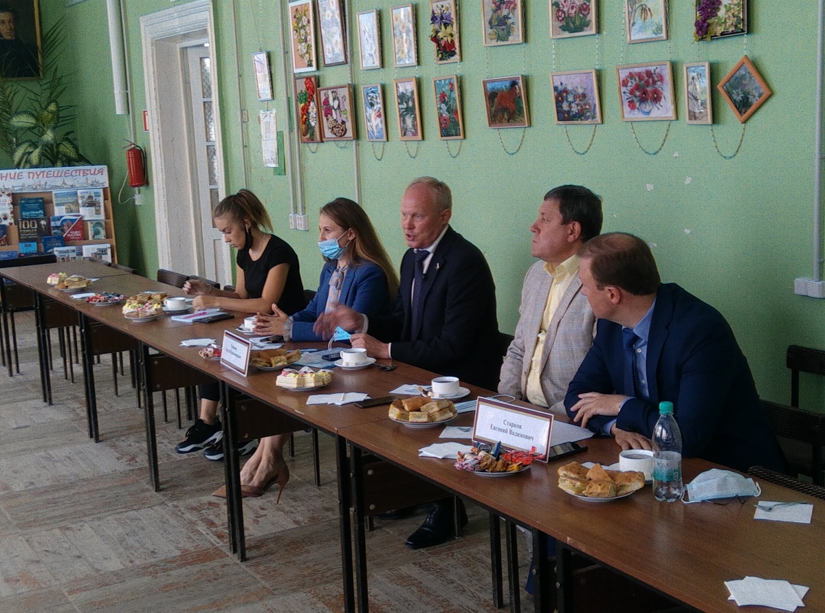 Фото: Василий Ергашев. Встреча состоялась в городской библиотеке