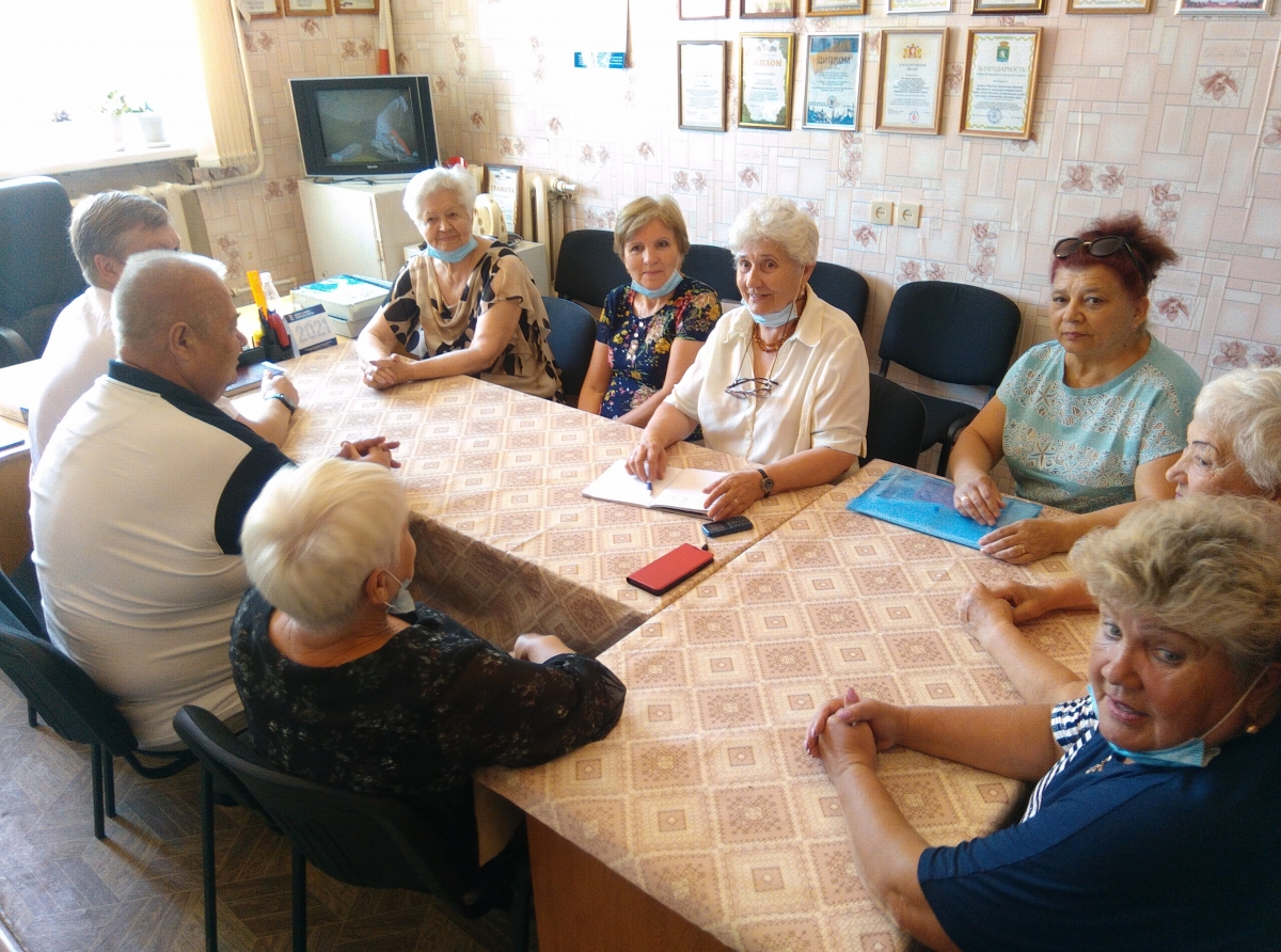 Пенсионеры заслуживают особого внимания общества