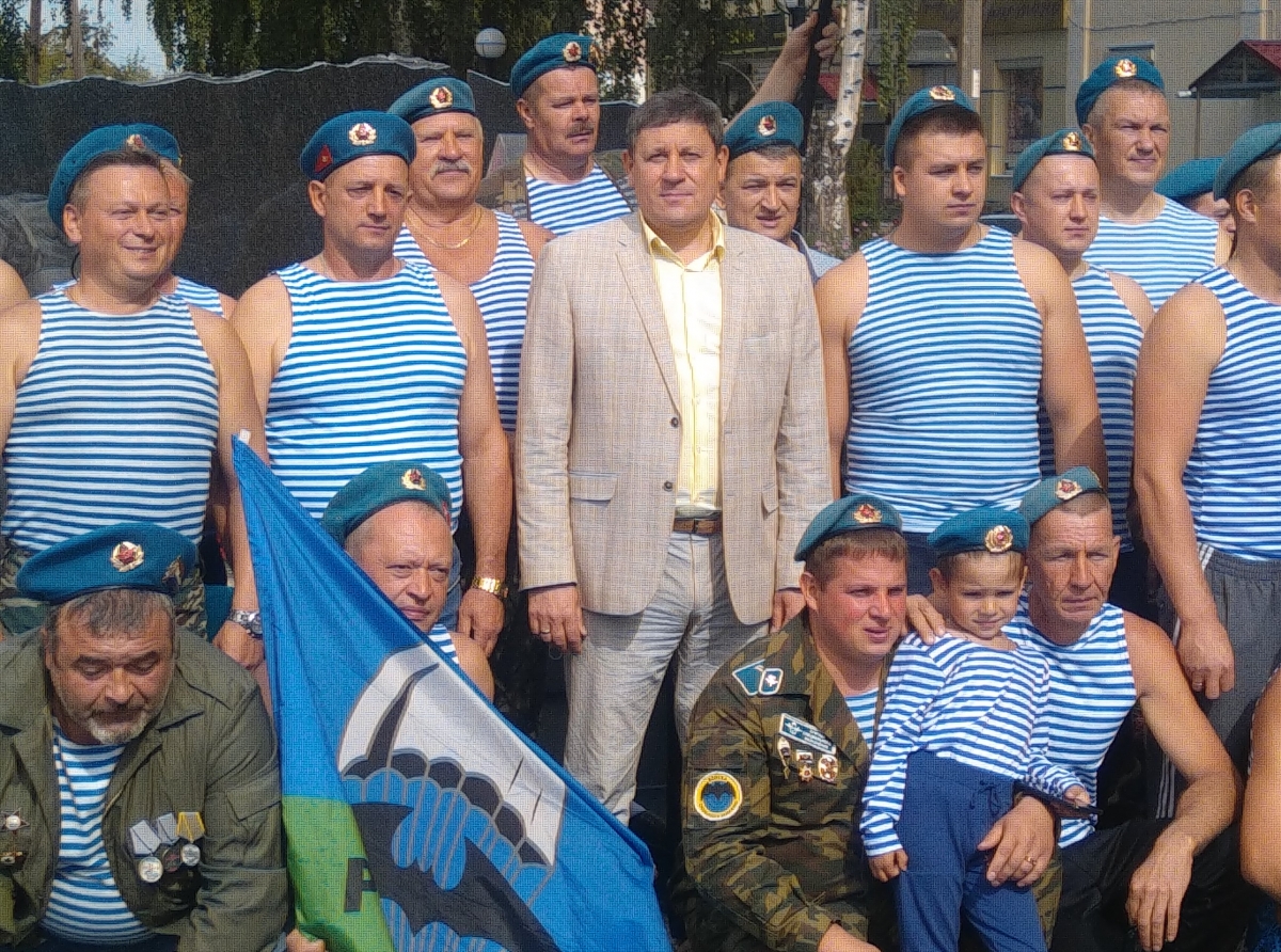 На праздник деснтники собрались дружно