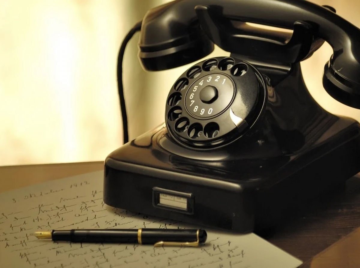 Фото с сайта https://pixabay. "Горячая линия" к новому учебному году проводится ежегодно. Воспользуйтесь возможностью, задайте свои вопрсоы.