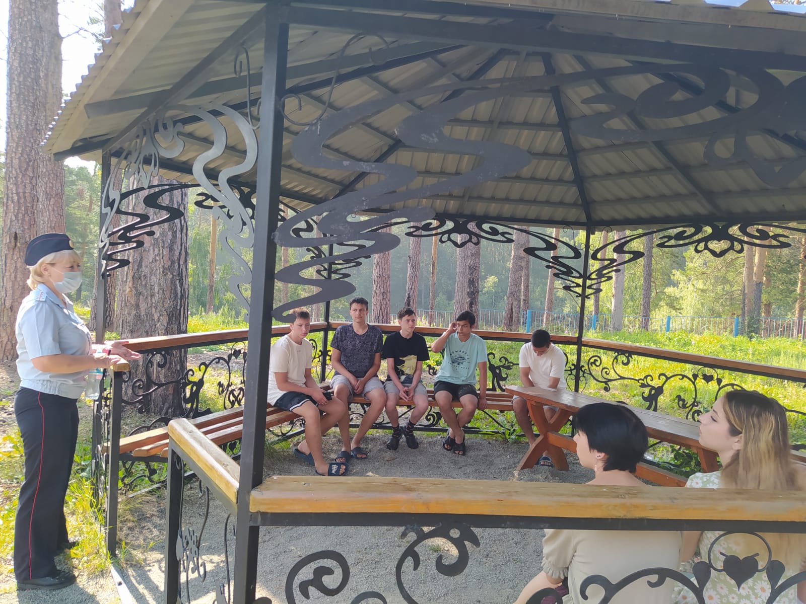 Искали тех, кто нарушает «комендантский час»