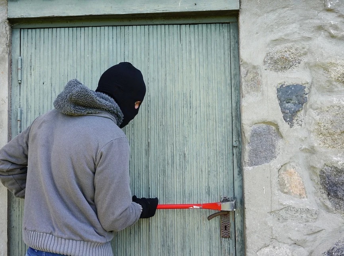 Фото с сайта https://pixabay. С начала года на объектах торговли АГО зарегистрировано 15 преступлений, из них: 13 краж, 2 из которых с проникновением в магазин извне, путем разбития окон и 1 факт грабежа.