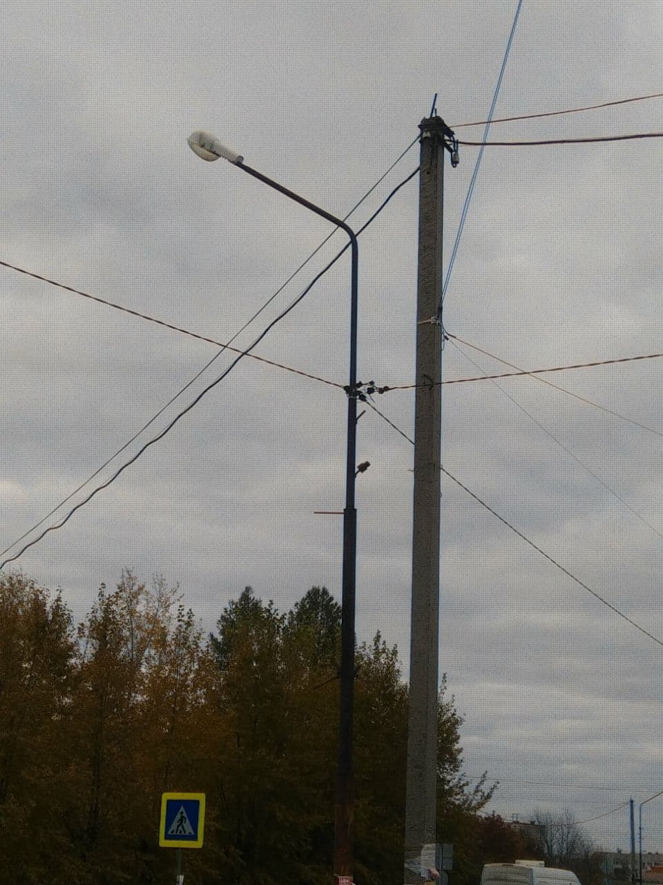 Да будет свет! В Артемовском меняют опоры ЛЭП