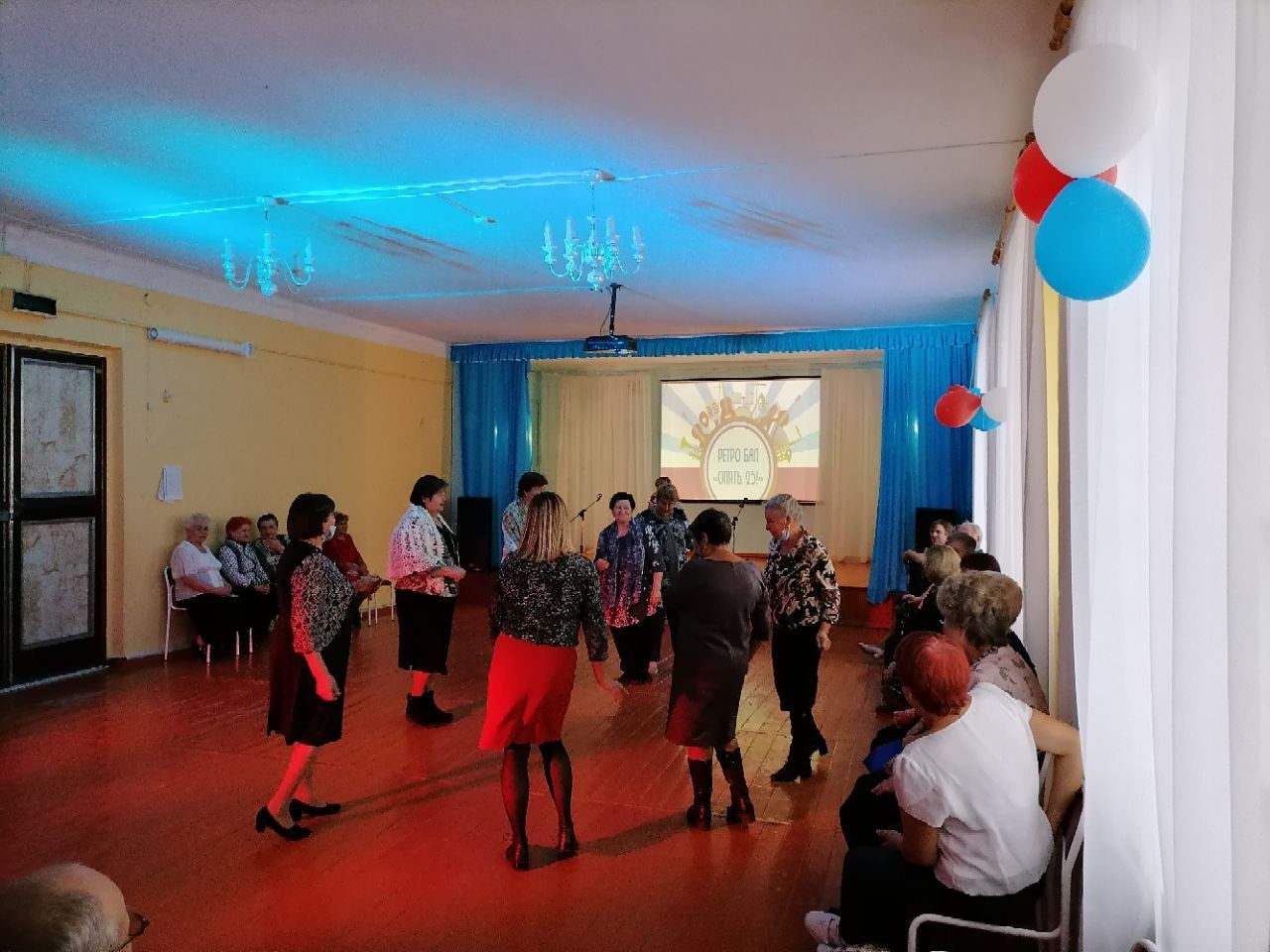 Осень закружила в танце