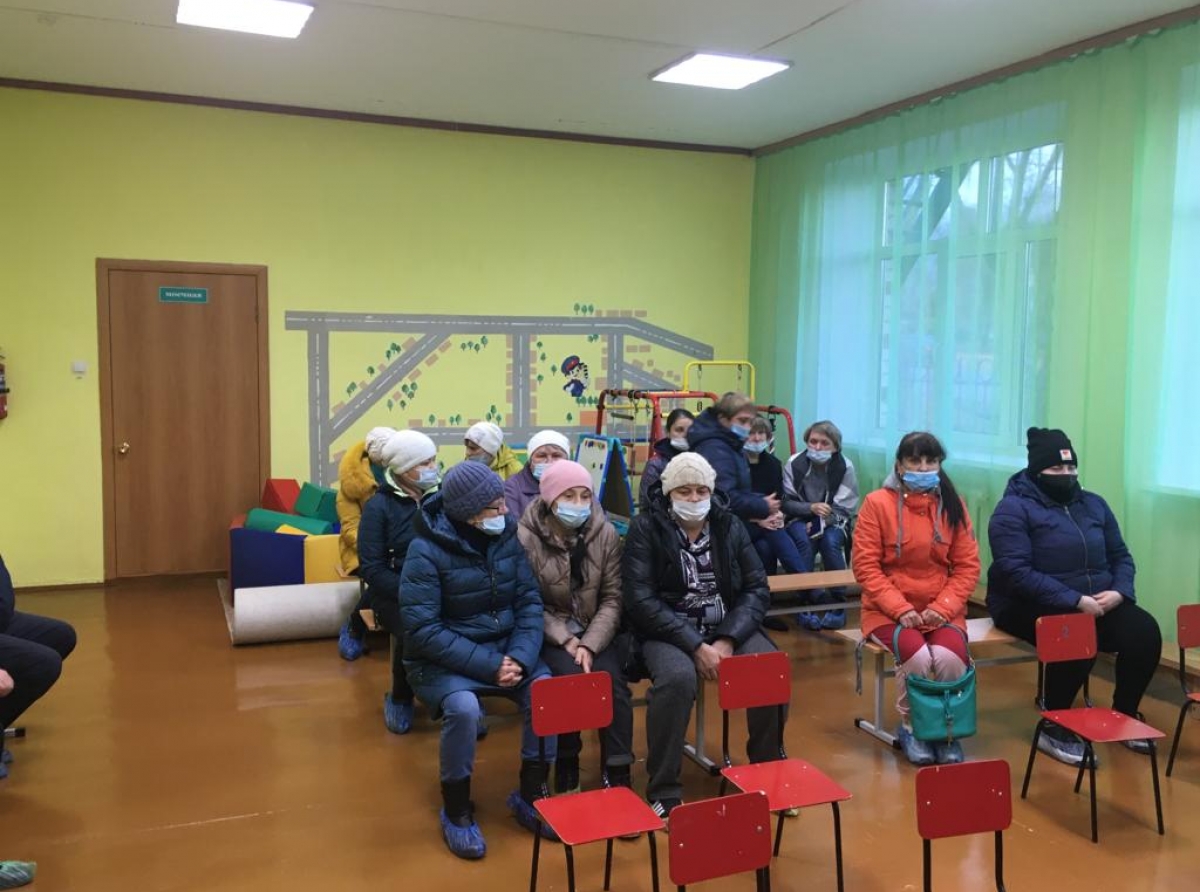 Фото предоставлено "УО". Жители спрашивали об организации процесса учебы