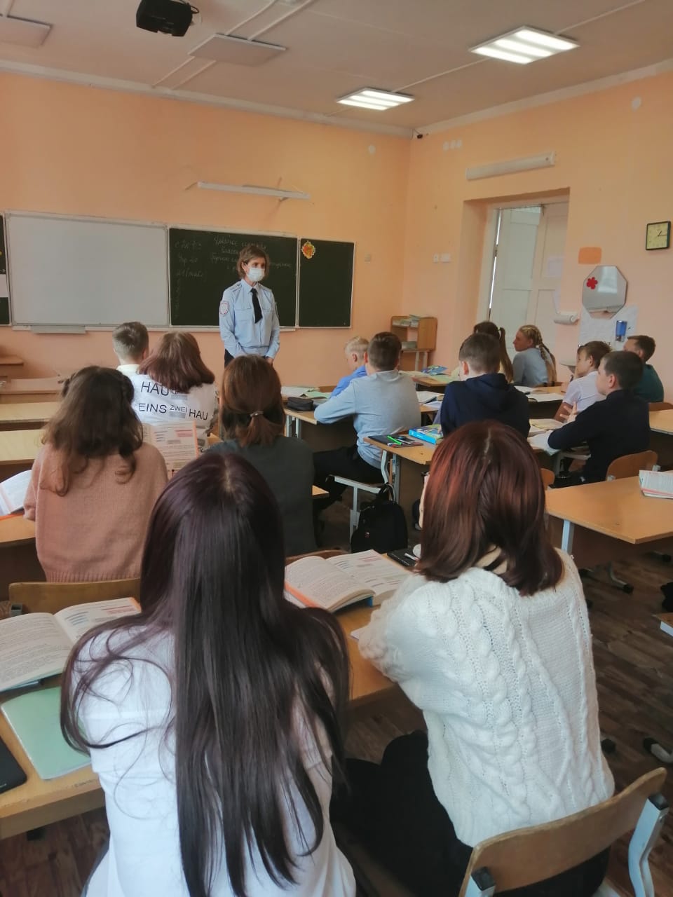 В каникулы подросткам – особое внимание