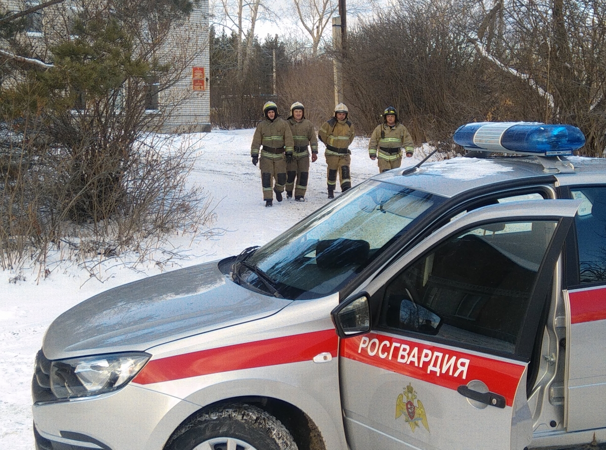 Фото: Василий Ергашев. Здание Роспотребнадзора оцепили