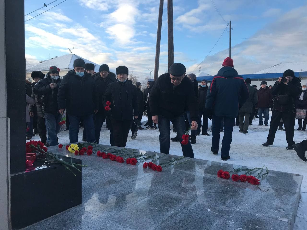 Вспомнили поименно