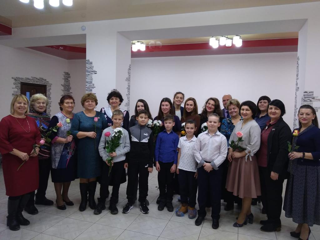 Поздравили мам чемпионов мира