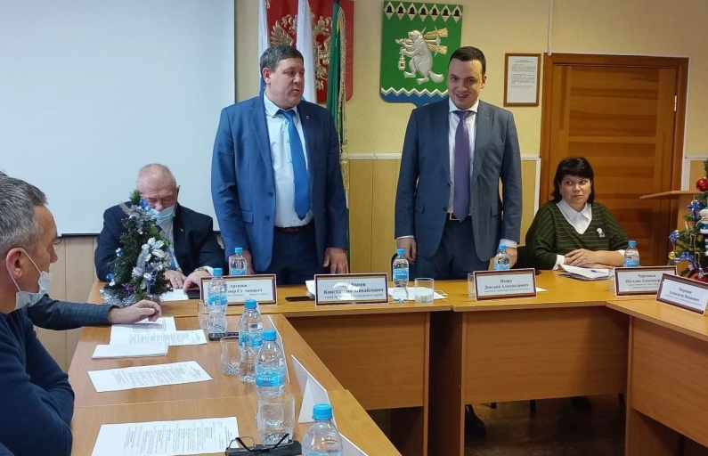 Фото: Василий Ергашев. Заместитель губернатора встретился с руководителями города и директорами