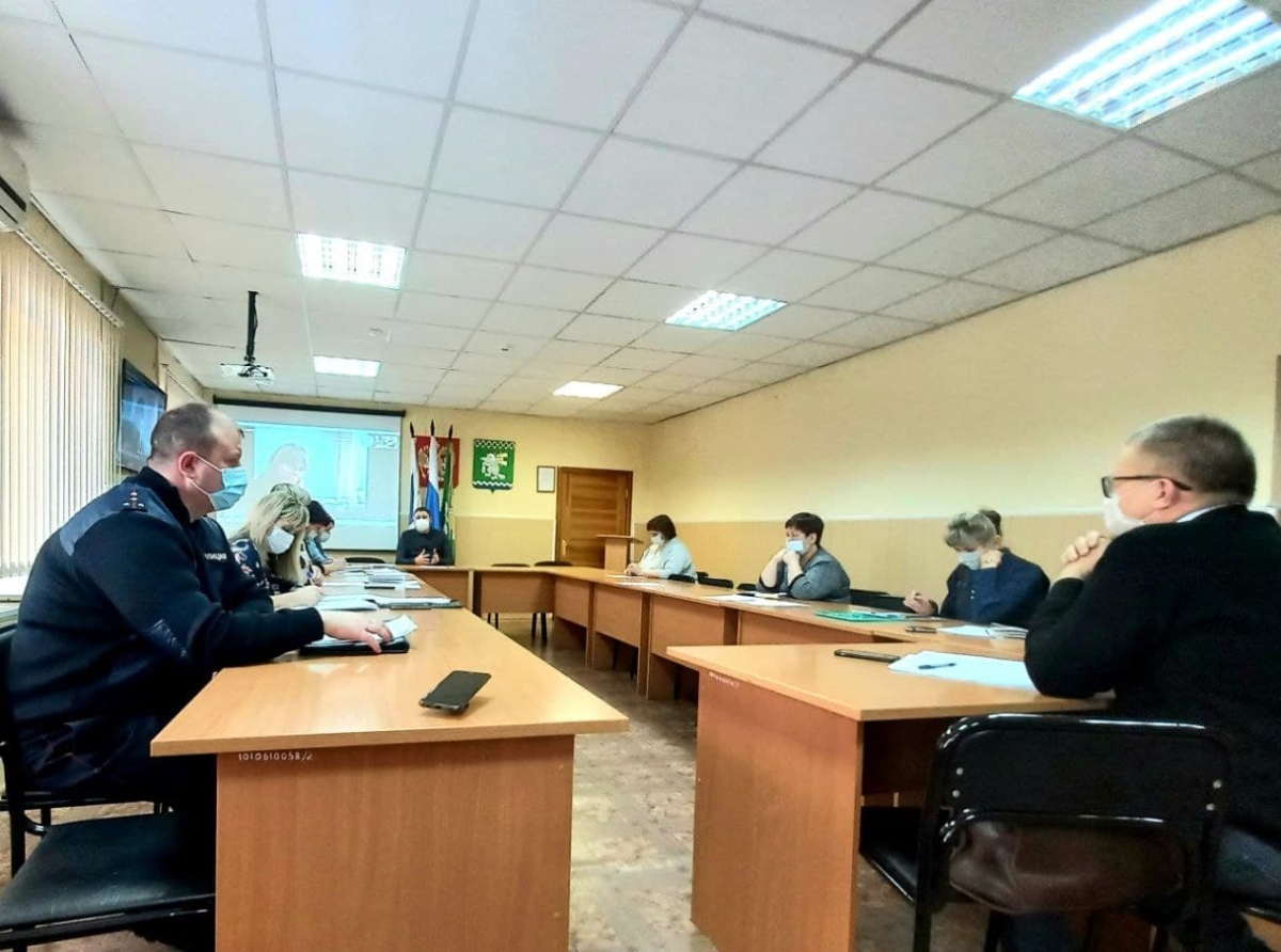 Участники штаба сошлись во мнении: месячник солидарности в борьбе с COVID-19 принес свои результаты. Артемовцы охотно ставили прививки. Эту работу нужно продолжать.