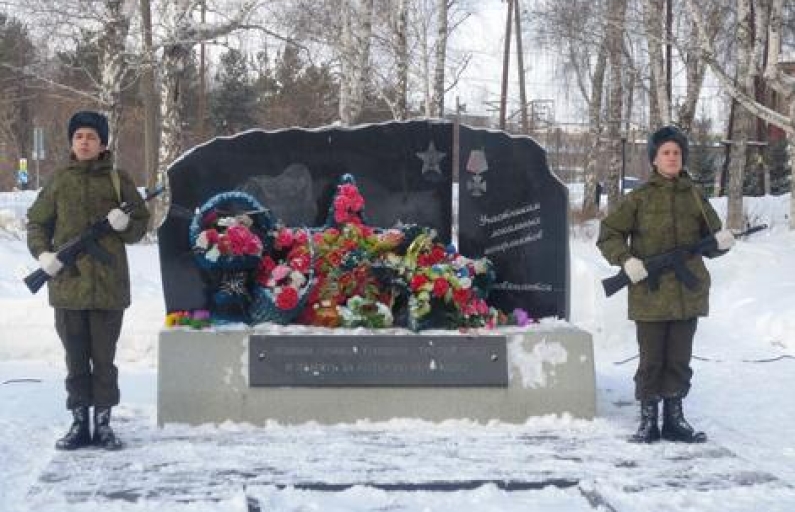 Фото с сайта администрации АГО. В память о страшной войне и воинах, погибших в Афганистане, в АГО ежегодно проводятся торжественные мероприятия 