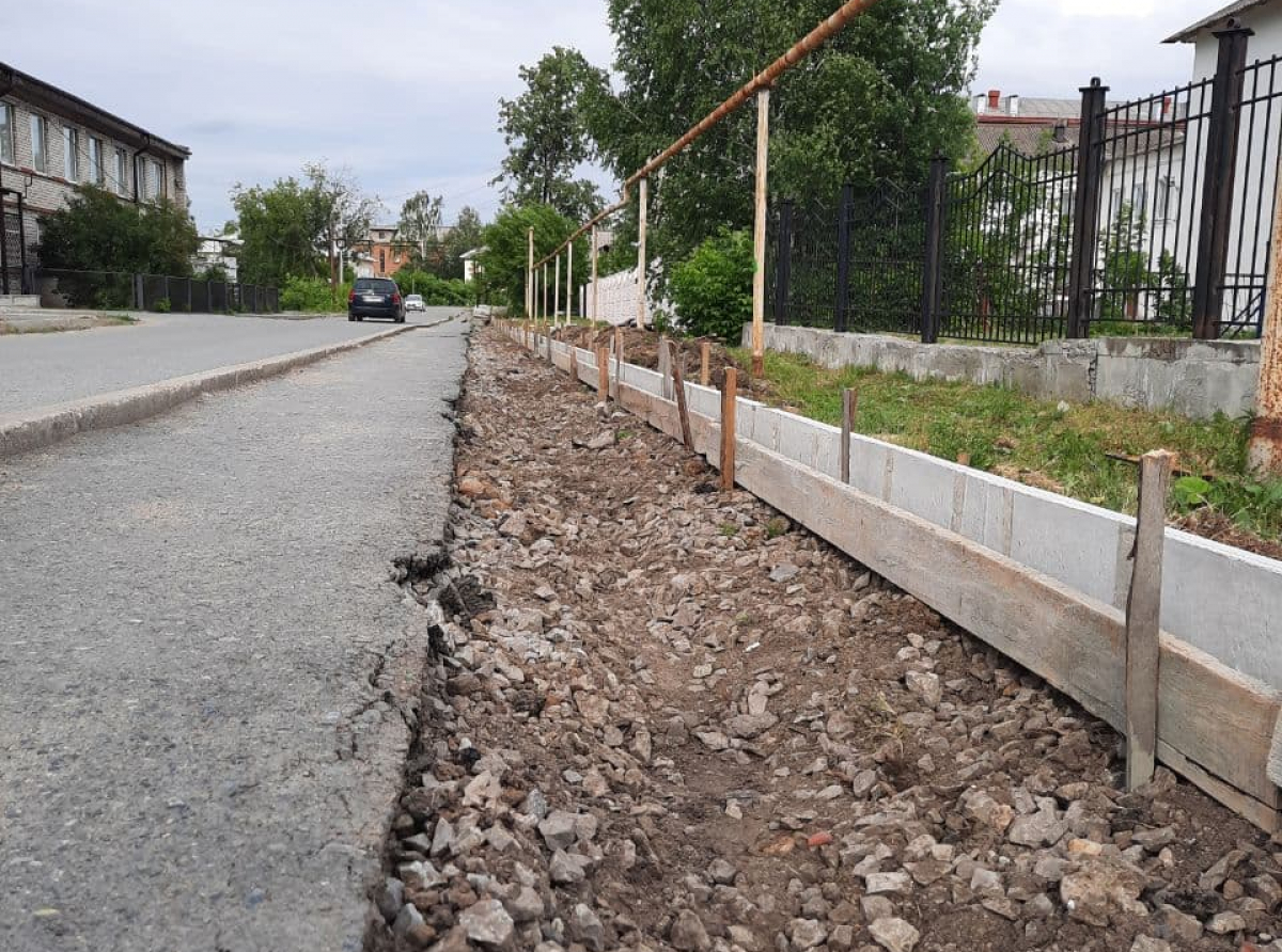 Фото из архива редакции. Удобные тротуары очень нужны горожанам