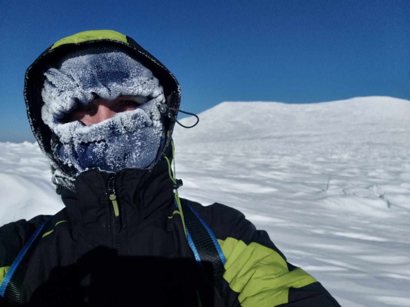 Артемовский путешественник в одиночку покорил северные горы