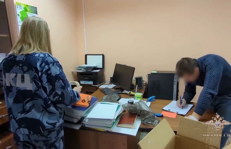 Фото пресс-службы ГУ МВД по Свердловской области. Оперативно-розыскные мероприятия и следственные действия продолжаются.