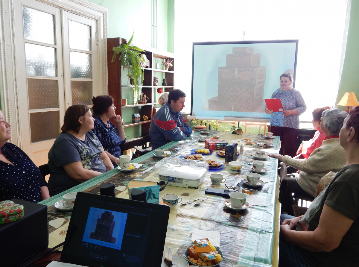 Фото: Тамара ГОНИНА. Сундук - кладезь тайн и сокровищ