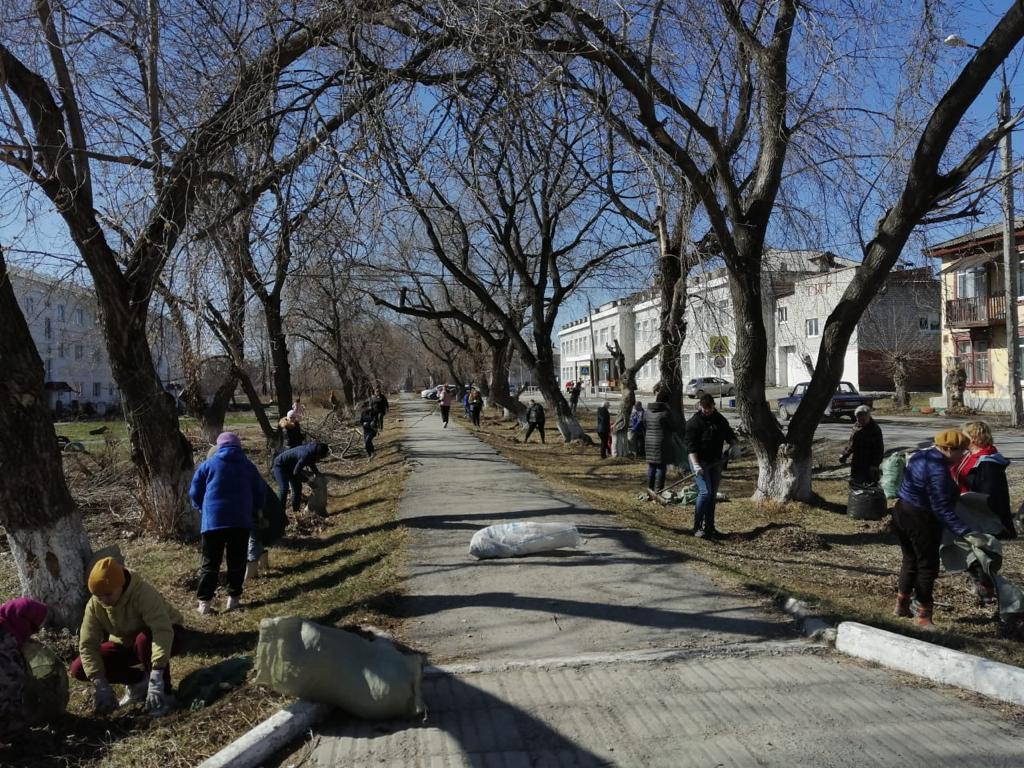 Началась пора весенних субботников. Куда девать мусор?