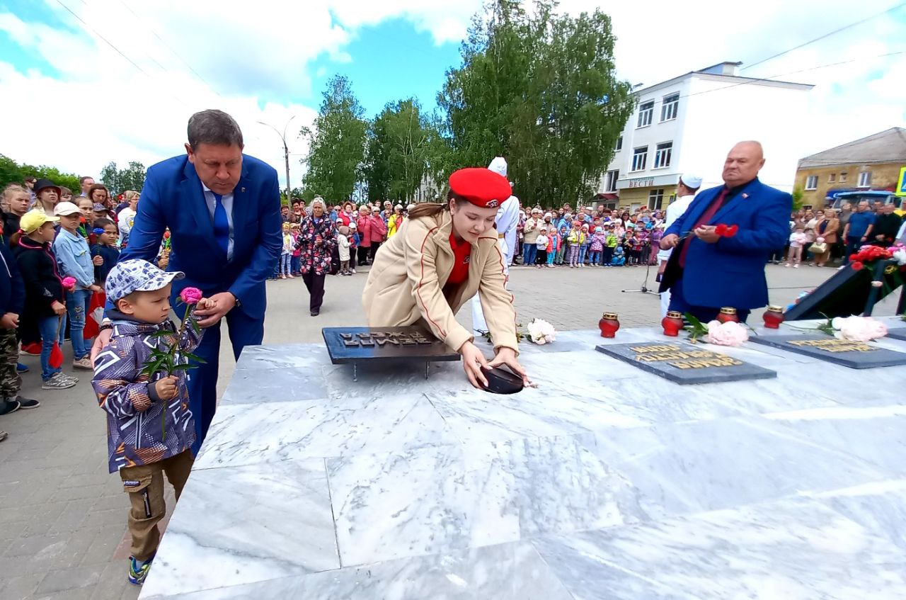 «В июне вспоминает вся Россия двадцать второе сорок первый год»