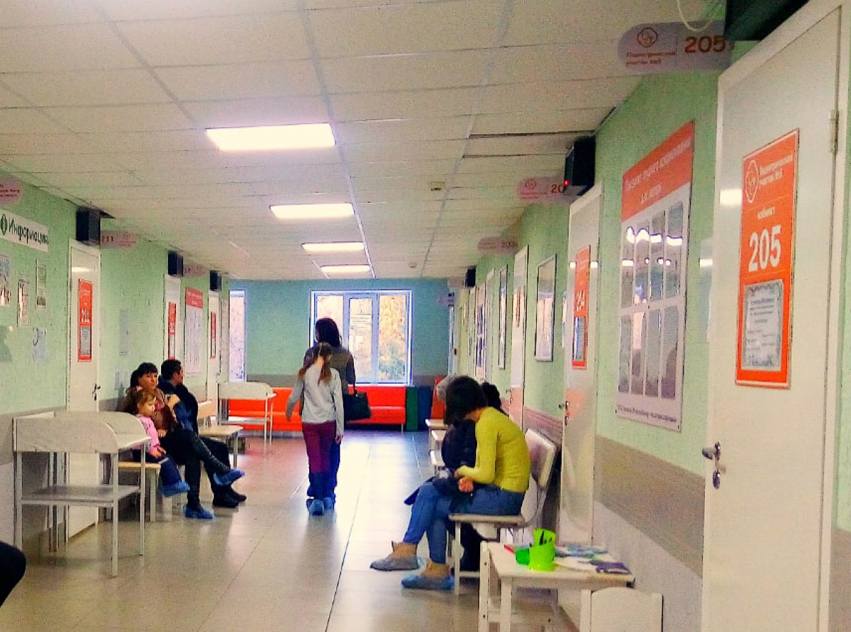 Детская служба и эпидемиологи Артёмовской ЦРБ постоянно работают над тем, чтобы все дети были защищены от полиомиелита.