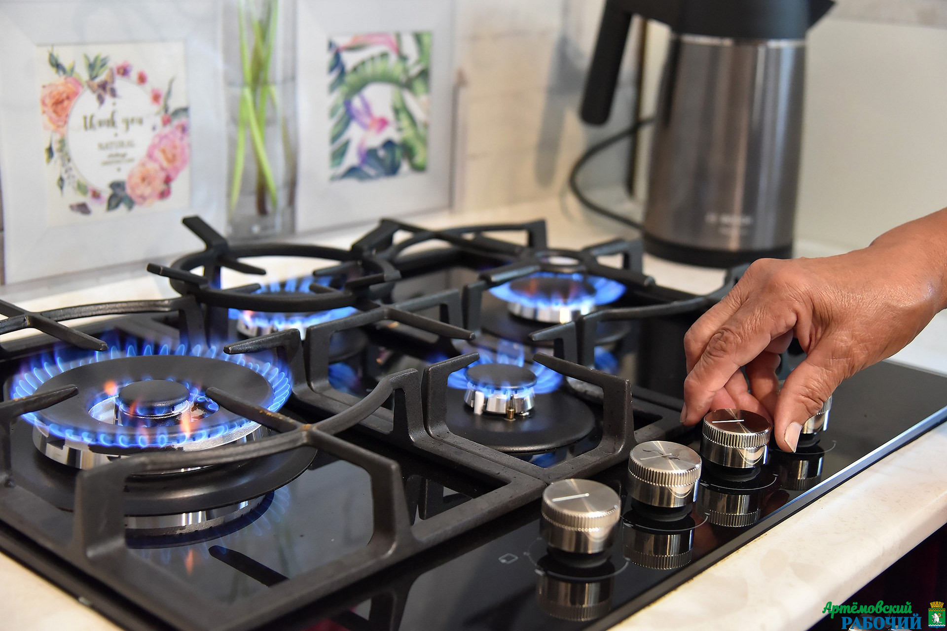 Газ – быстро. Кому?