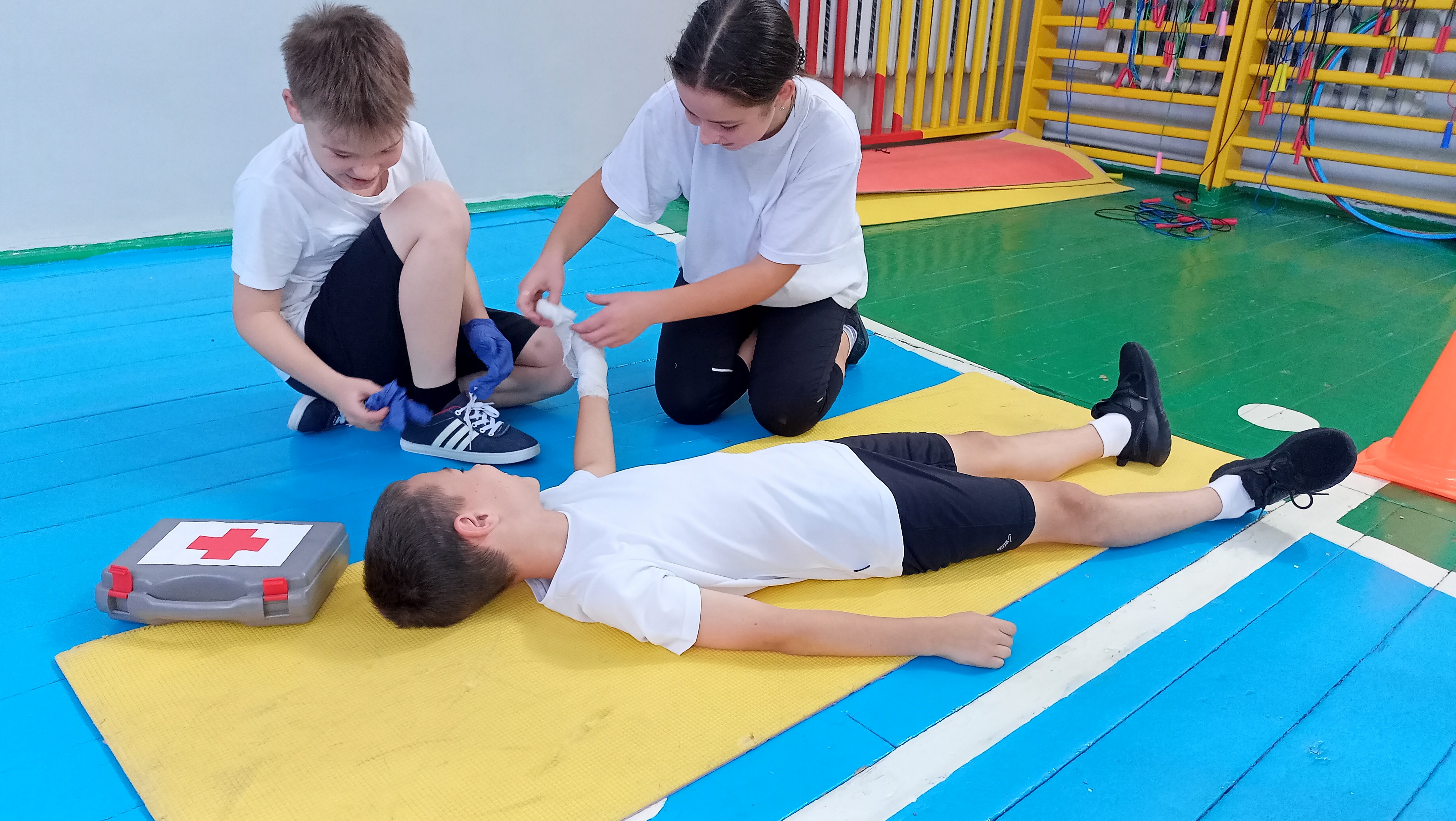 Команда «Газы»!