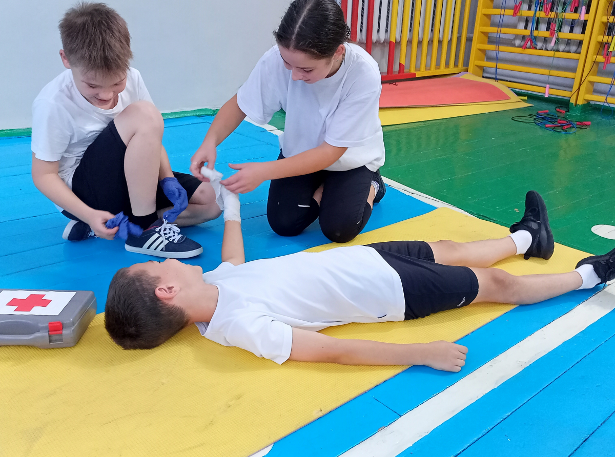 Оказание первой помощи, эстафета ГО МАОУ СОШ №1