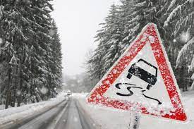 Артемовским водителям напомнили о простых правилах управления автомобилем зимой
