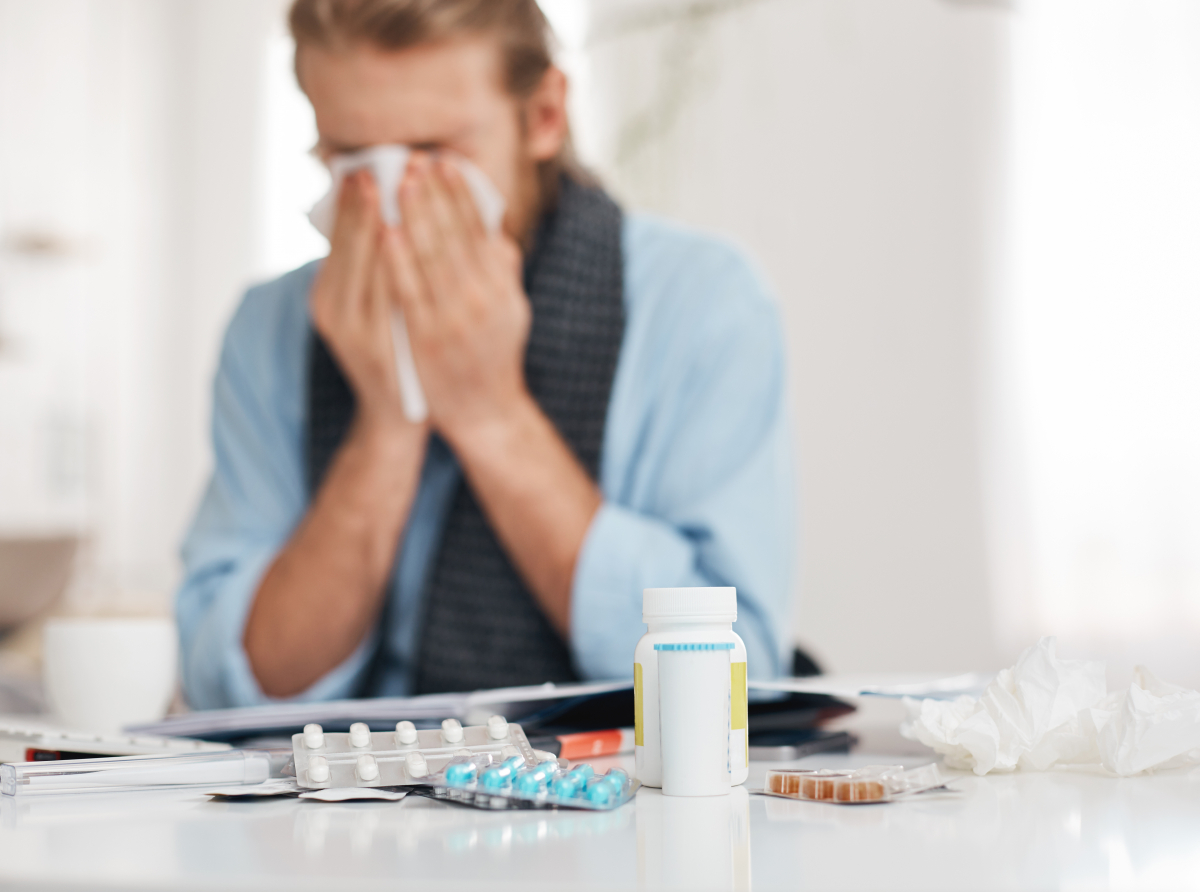 Фото с сайта https://ru.freepik.com/ Поставьте прививку против сезонного гриппа и новой коронавирусной инфекции.