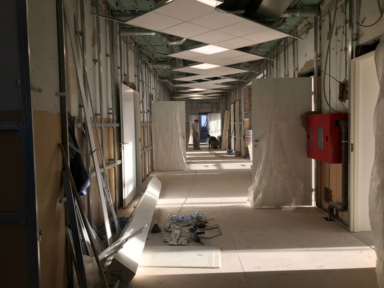 Всё самое трудоёмкое сделано. Ремонт артемовской поликлиники выходит на финишную прямую