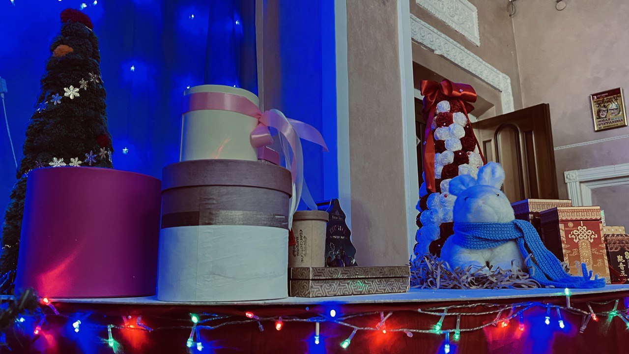 Танцы всю ночь, караоке-батл и игрища